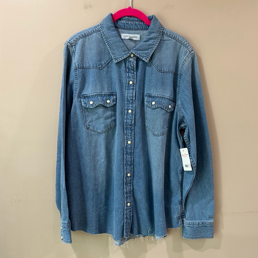Lucky Brand Women's L Blue Denim Western Shirt Top Snap Pockets New Vintage 90s